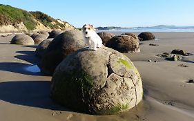 Moeraki Boulders Motel